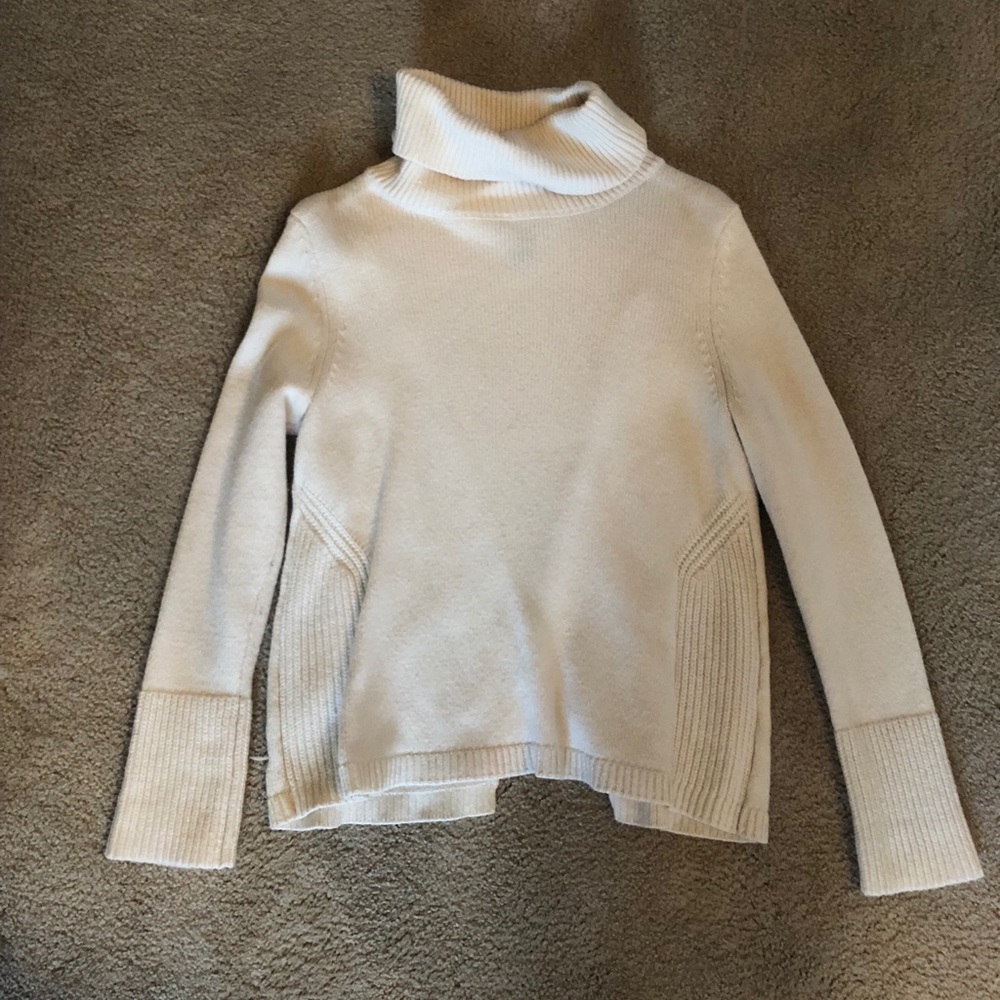 White House Black Market Turtleneck